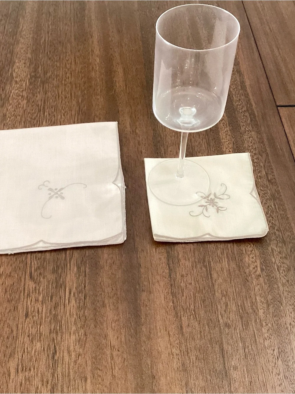 MCM Vintage Linen Embroidered Scalloped Napkins Set - 11 Dinner & 6 Cocktail